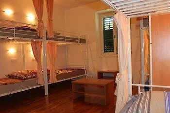 Backpackers 2 * Split