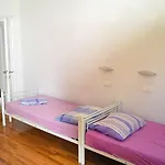 Hostel Backpackers 2 *