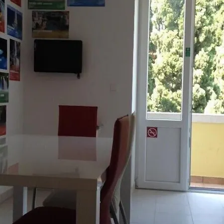 Backpackers 2 * Split