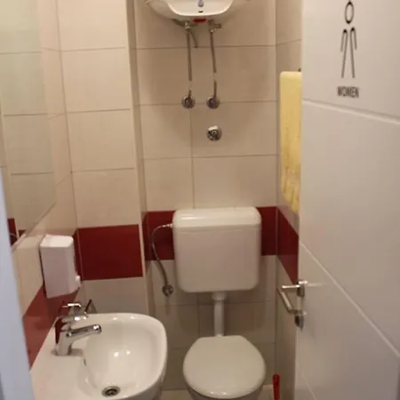 Backpackers 2 Hostel