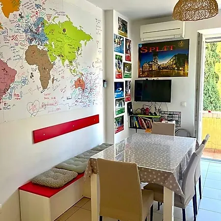 Hostel Backpackers 2 Σπλιτ