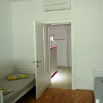 Hostel Backpackers 2