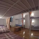 Hostel Backpackers 2
